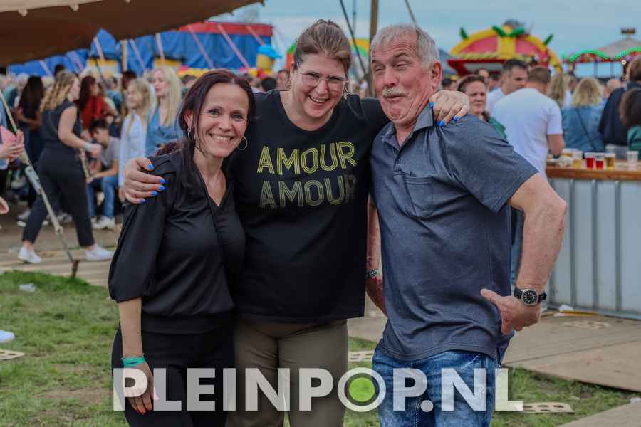 Publiek    Bezoekers (117)